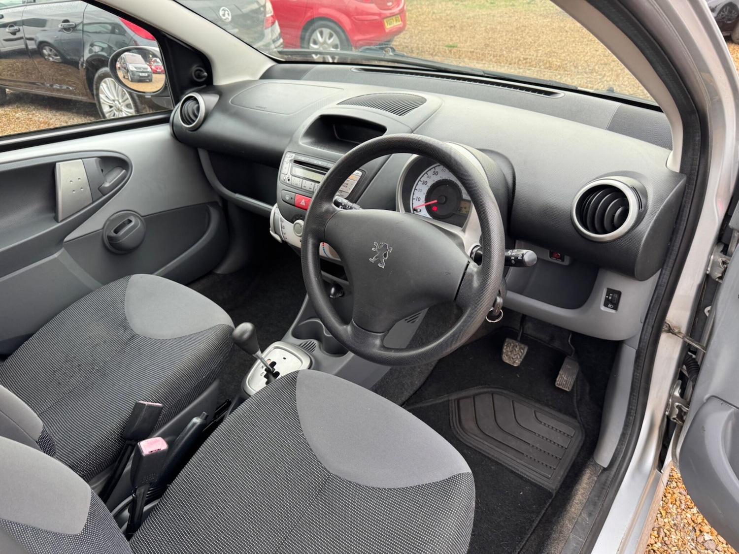 Used Peugeot 107 2008 for sale - 76499697: Photo 5