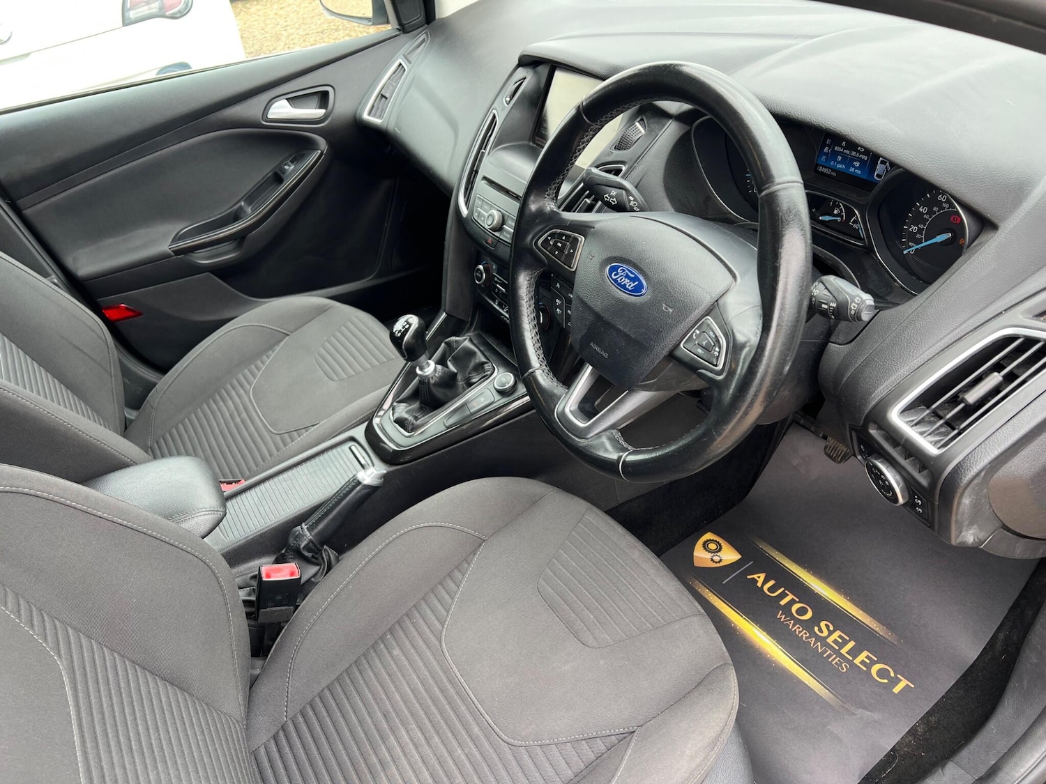 Used Ford Focus 2015 for sale - 76388760: Photo 28