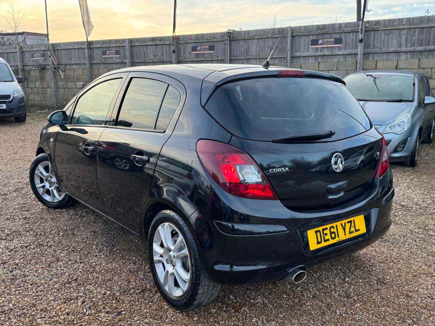 Used Vauxhall Corsa 2011 for sale - 77524866: Photo 2