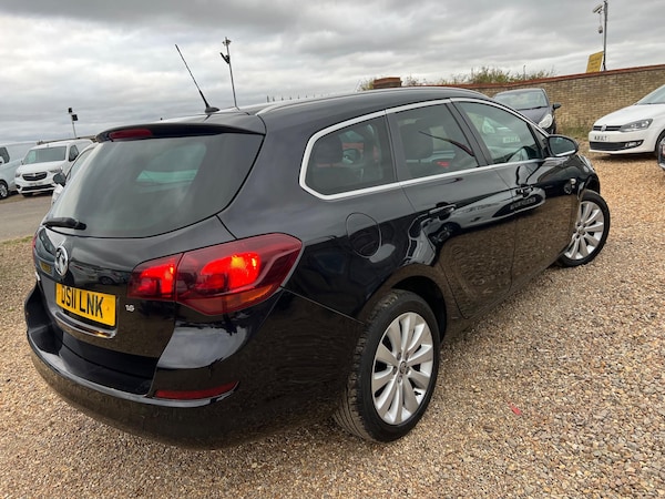 Used Vauxhall Astra 2011 for sale - 76295736: Photo 13
