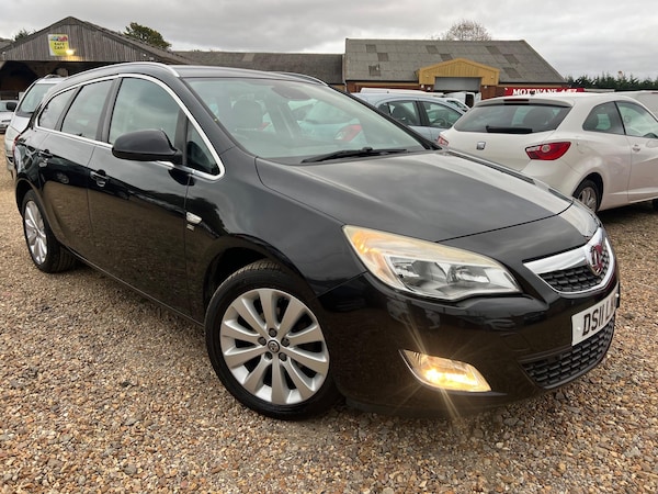 Used Vauxhall Astra 2011 for sale - 76295736: Photo 3