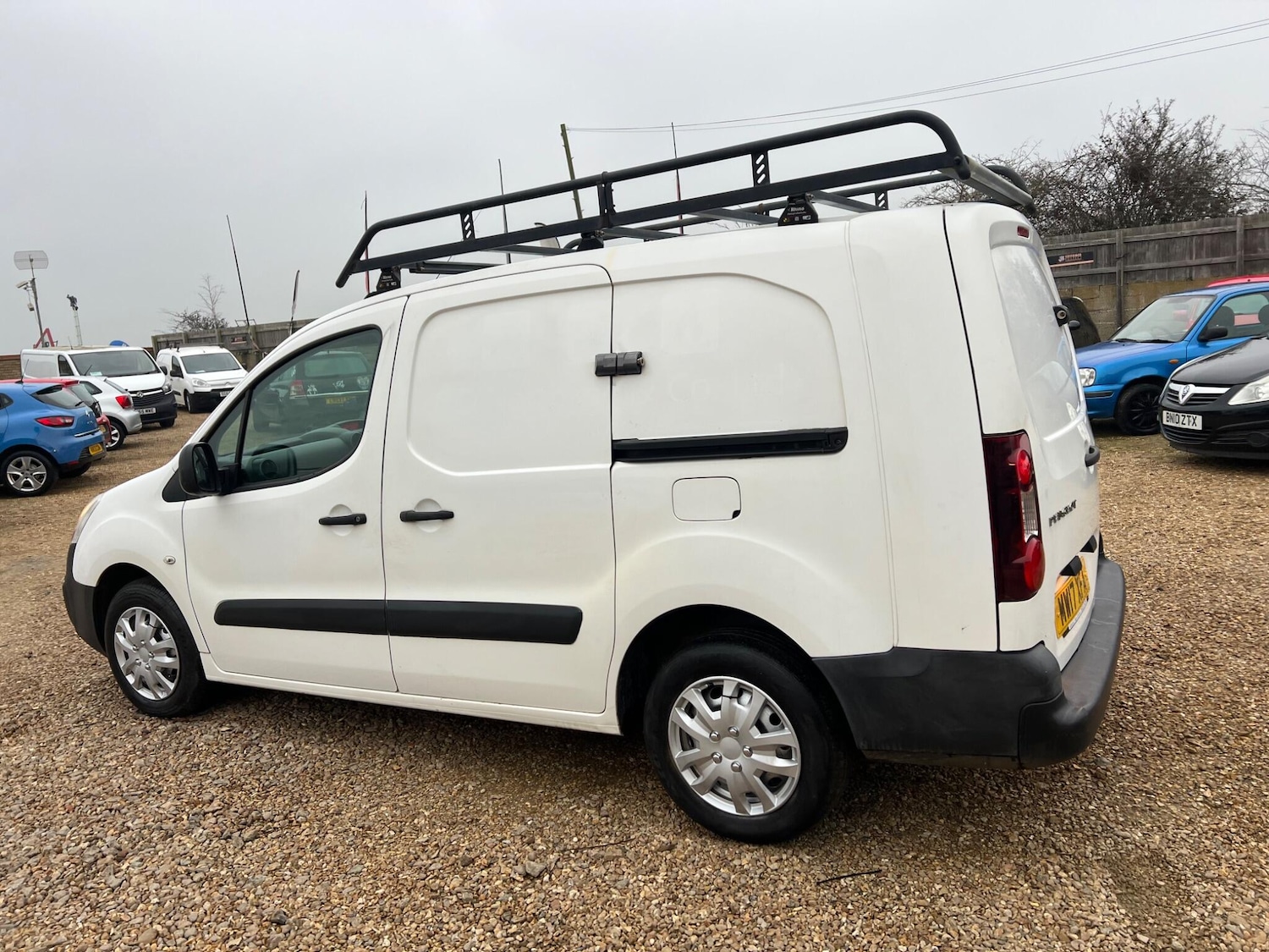 Used Peugeot Partner 2017 for sale - 77441386: Photo 9