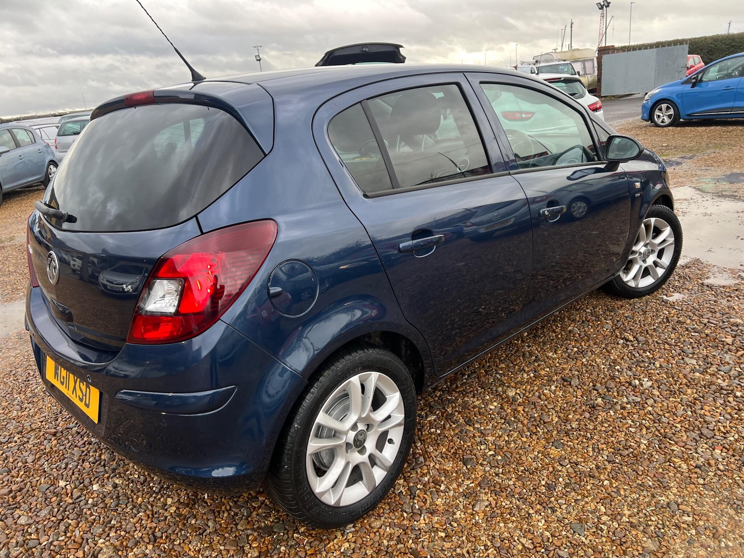 Used Vauxhall Corsa 2011 for sale - 77625921: Photo 5