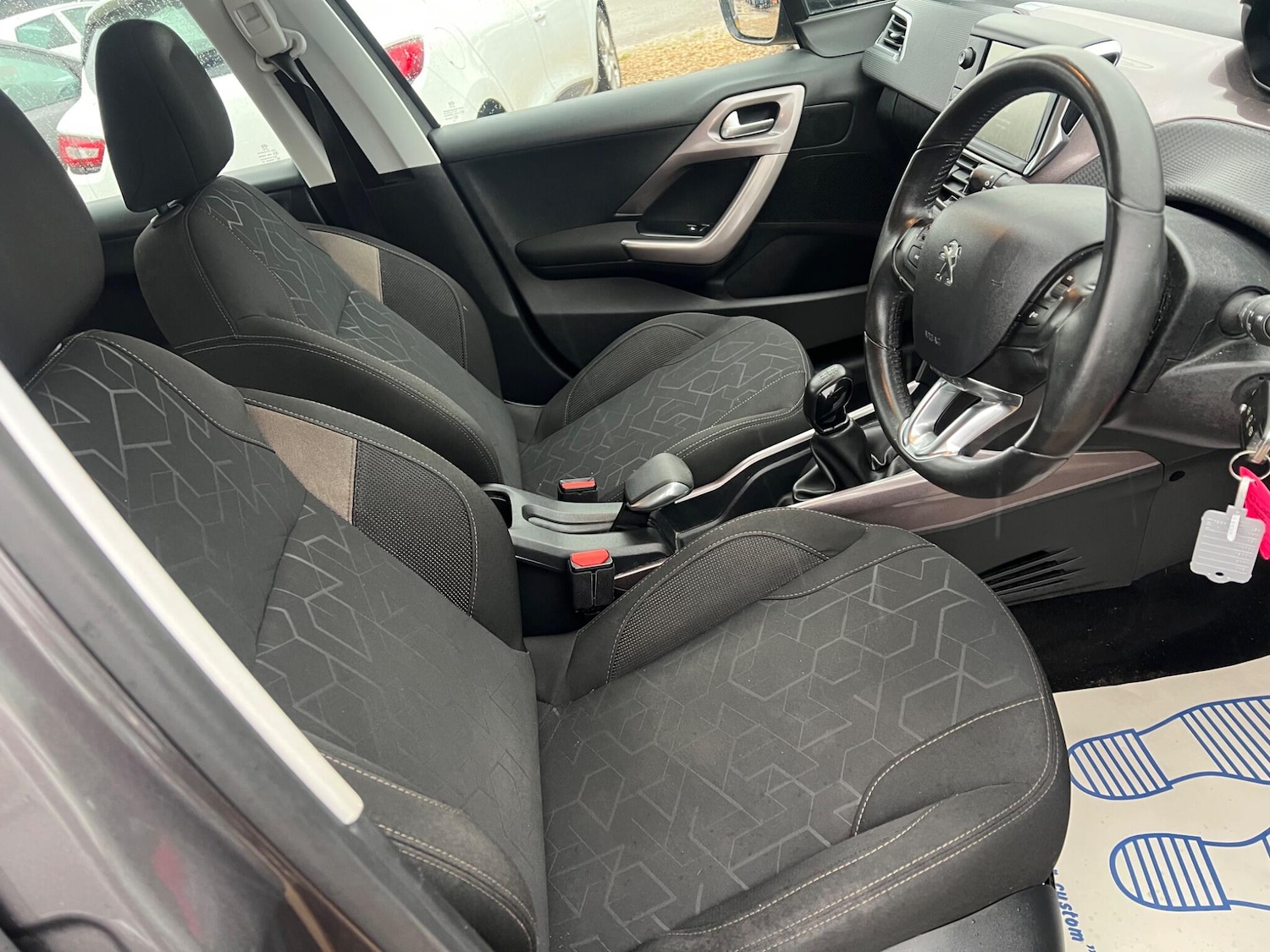 Used Peugeot 2008 2014 for sale - 77823825: Photo 25