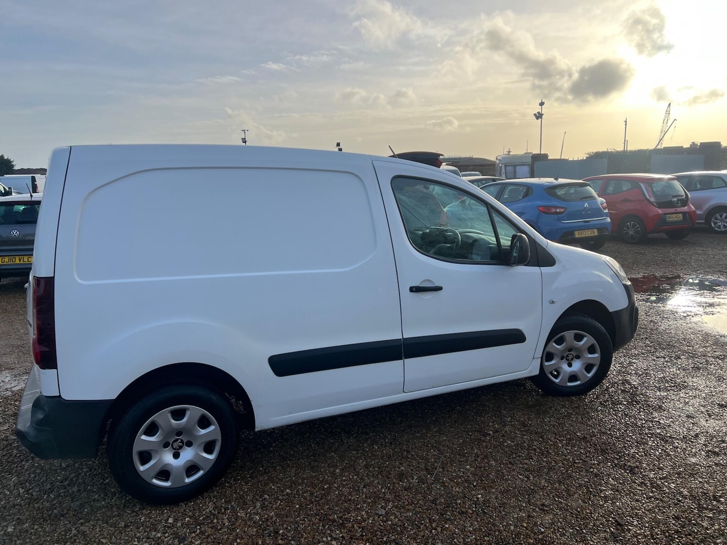 Used Peugeot Partner 2018 for sale - 77387406: Photo 12