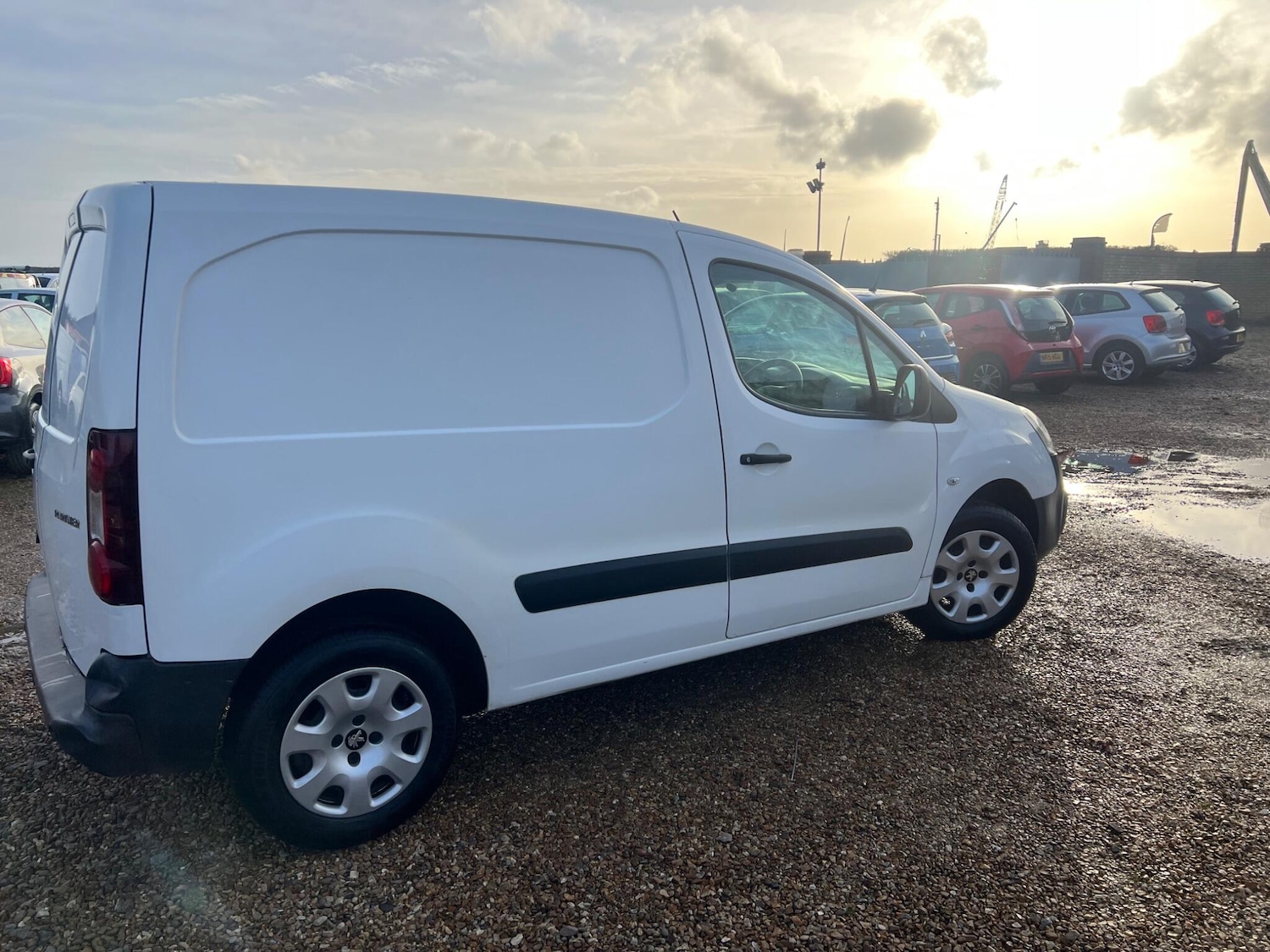 Used Peugeot Partner 2018 for sale - 77387406: Photo 13