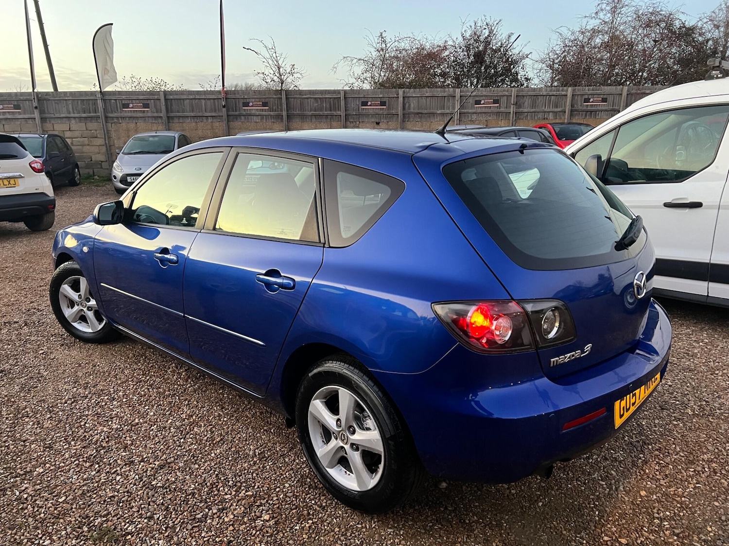 Used Mazda Mazda3 2007 for sale - 76899474: Photo 2