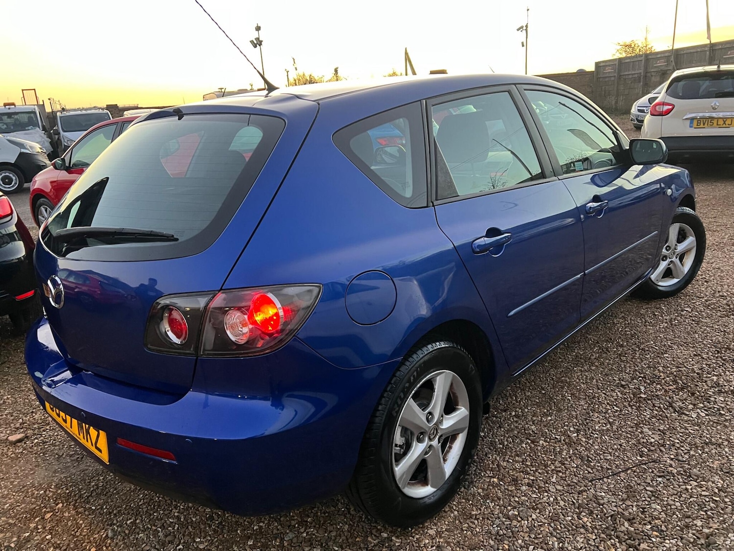 Used Mazda Mazda3 2007 for sale - 76899474: Photo 4