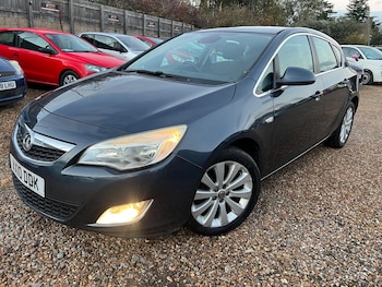 Used Vauxhall Astra 2010 for sale - 76597424: Photo