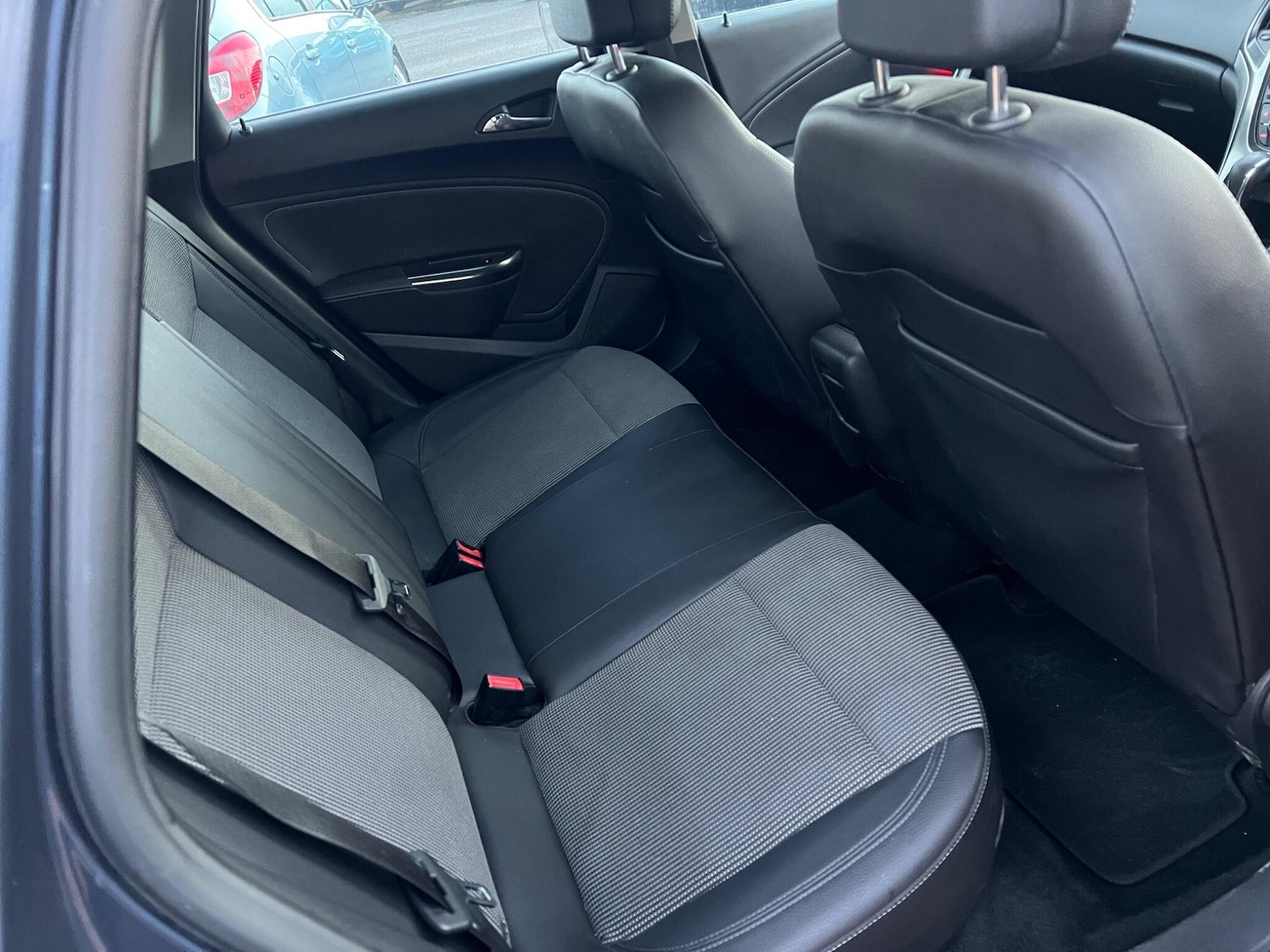 Used Vauxhall Astra 2010 for sale - 76597424: Photo 25