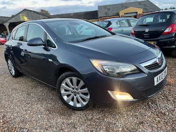 Used Vauxhall Astra 2010 for sale - 76597424: Photo