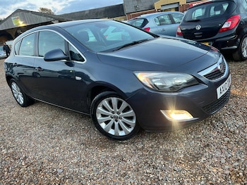 Used Vauxhall Astra 2010 for sale - 76597424: Photo