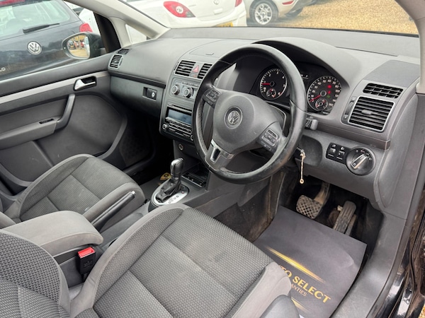 Used Volkswagen Touran 2010 for sale - 76001570: Photo 15