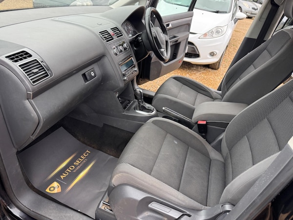 Used Volkswagen Touran 2010 for sale - 76001570: Photo 17