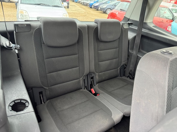 Used Volkswagen Touran 2010 for sale - 76001570: Photo 18