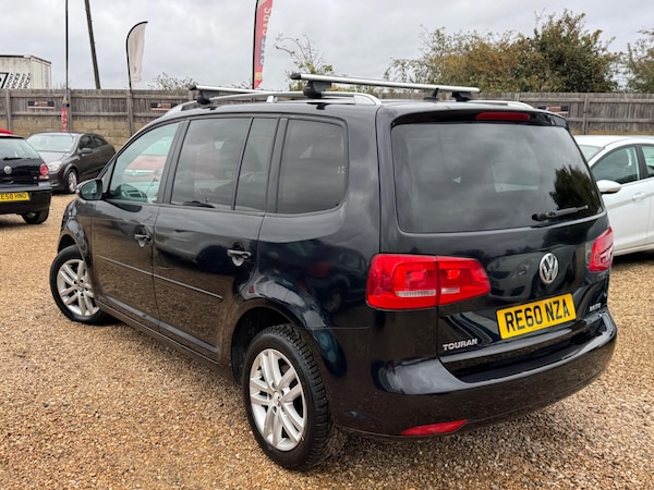 Used Volkswagen Touran 2010 for sale - 76001570: Photo 2