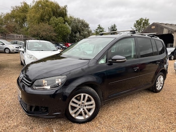 Used Volkswagen Touran 2010 for sale - 76001570: Photo 4