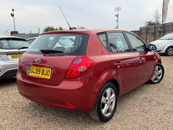 Used Kia Ceed 2009 for sale - 75552122: Photo