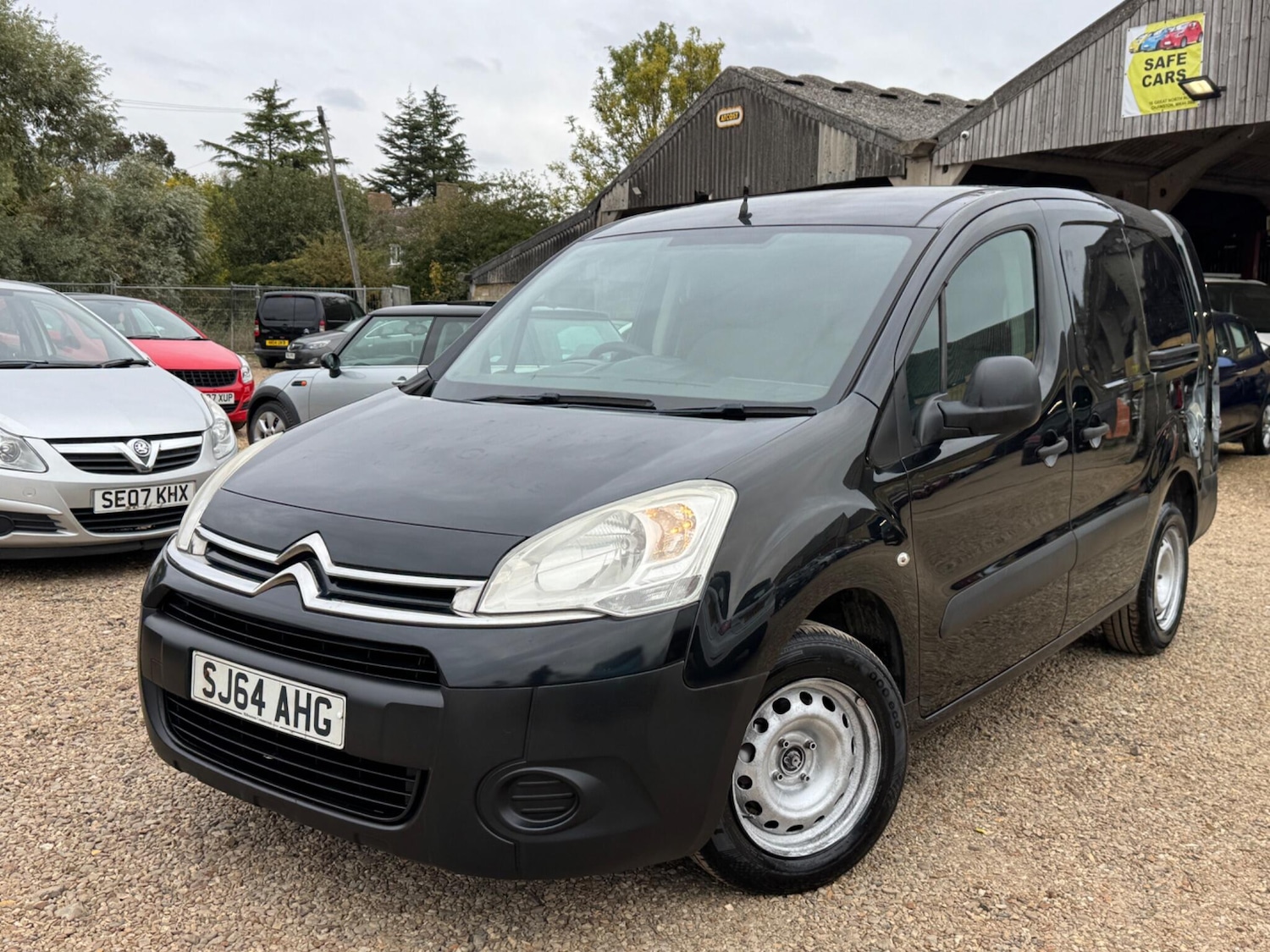 Used Citroen Berlingo 2014 for sale - 76388063: Photo 3