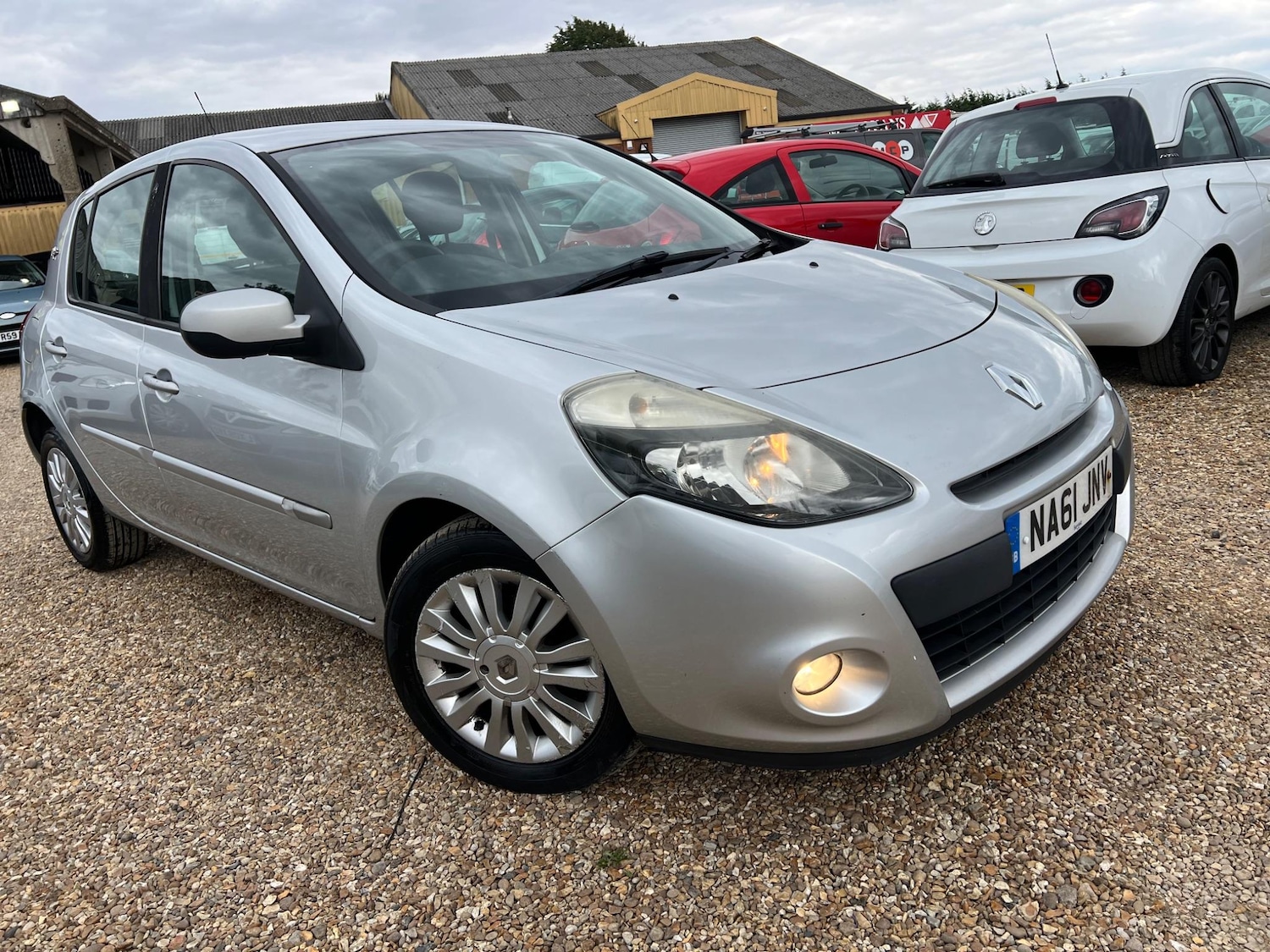 Used Renault Clio 2011 for sale - 76992917: Photo 15