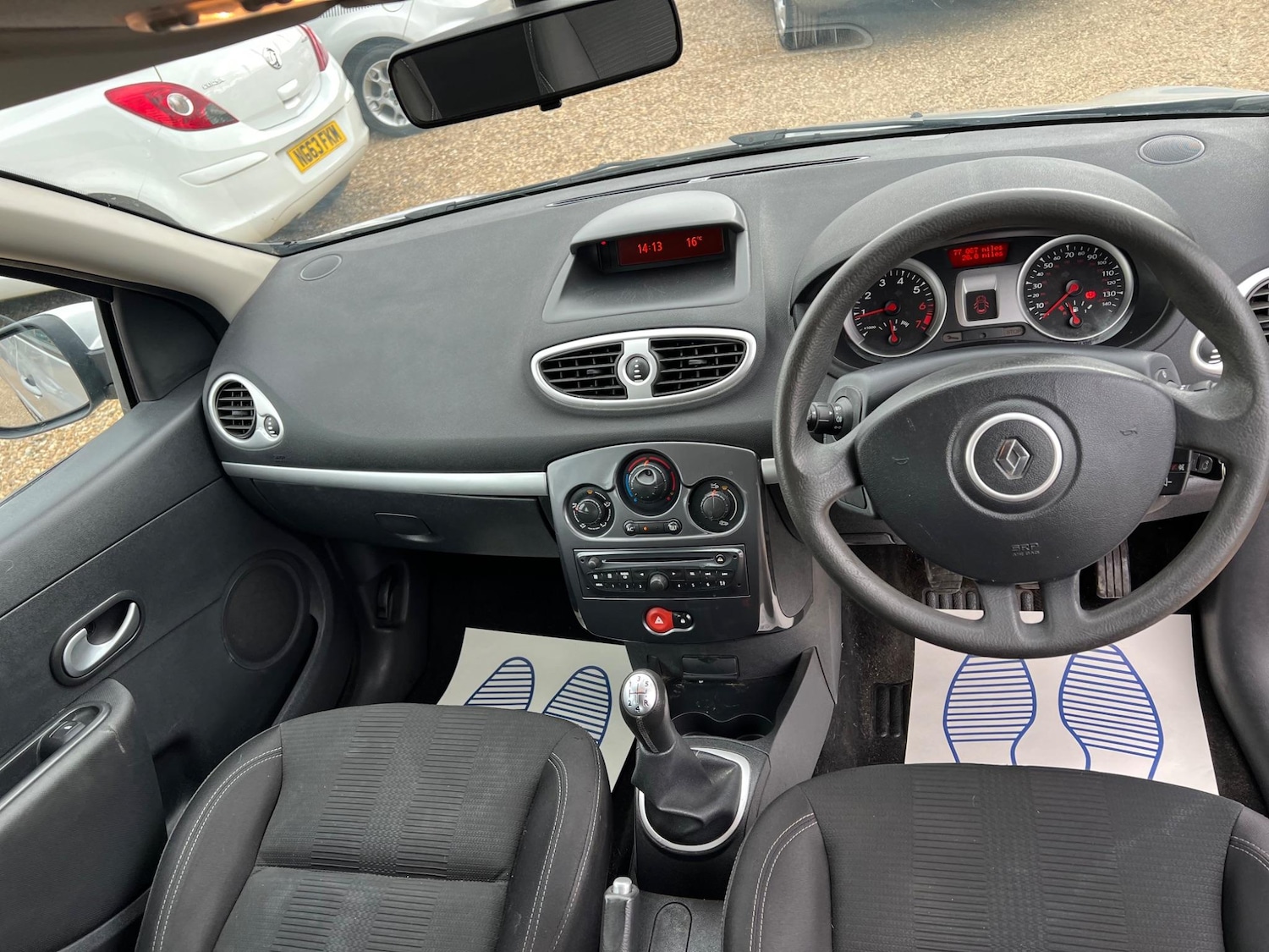 Used Renault Clio 2011 for sale - 76992917: Photo 21