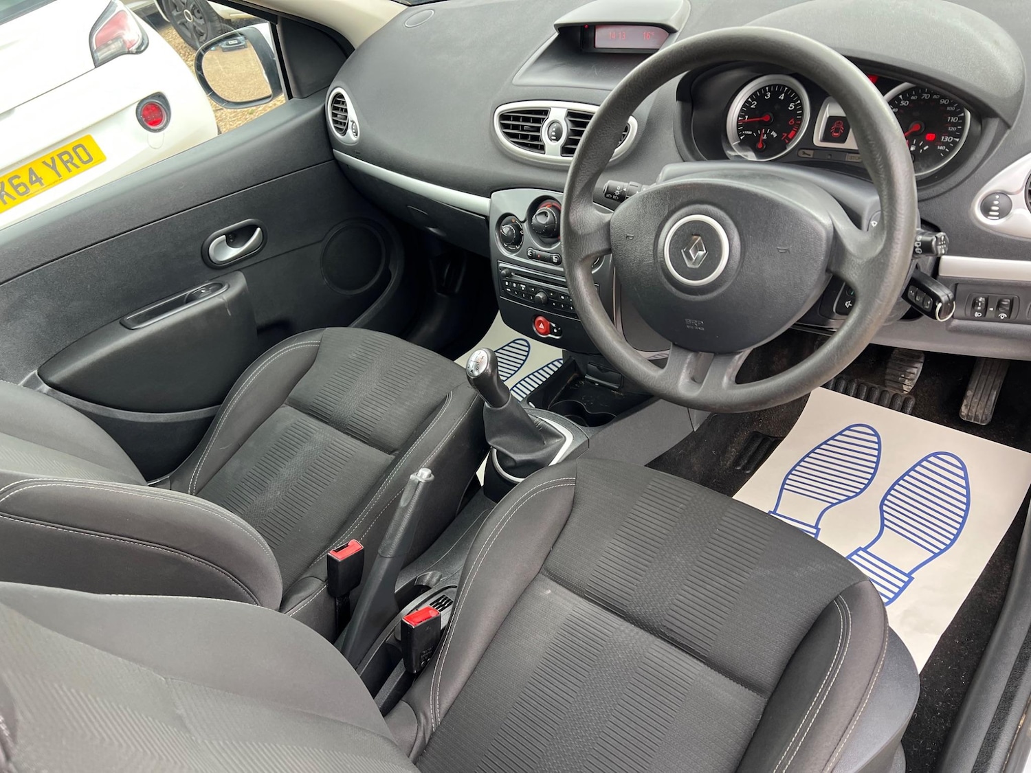 Used Renault Clio 2011 for sale - 76992917: Photo 26