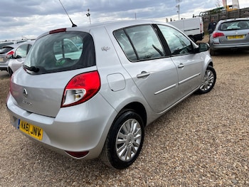 Used Renault Clio 2011 for sale - 76992917: Photo