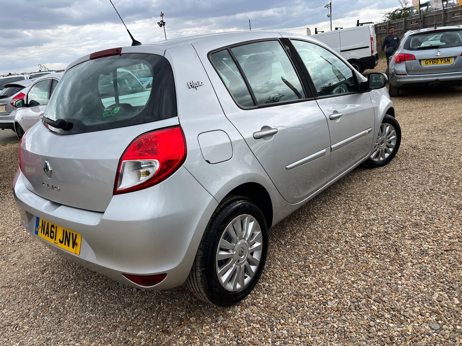 Used Renault Clio 2011 for sale - 76992917: Photo 6