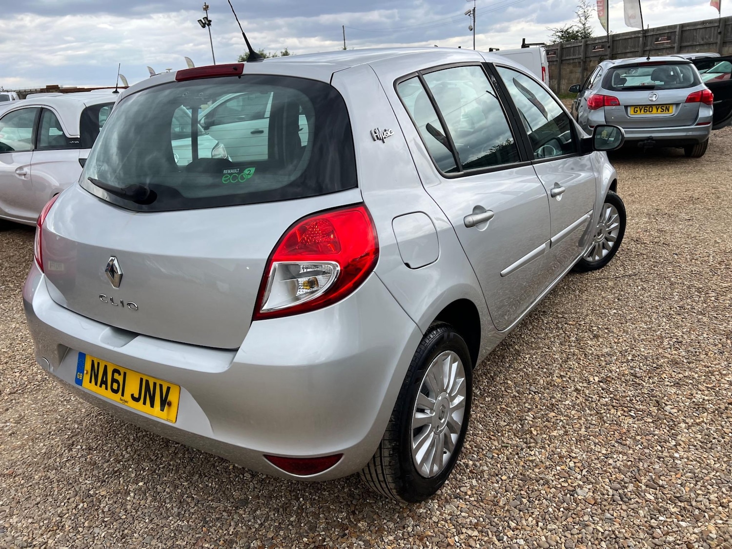 Used Renault Clio 2011 for sale - 76992917: Photo 9