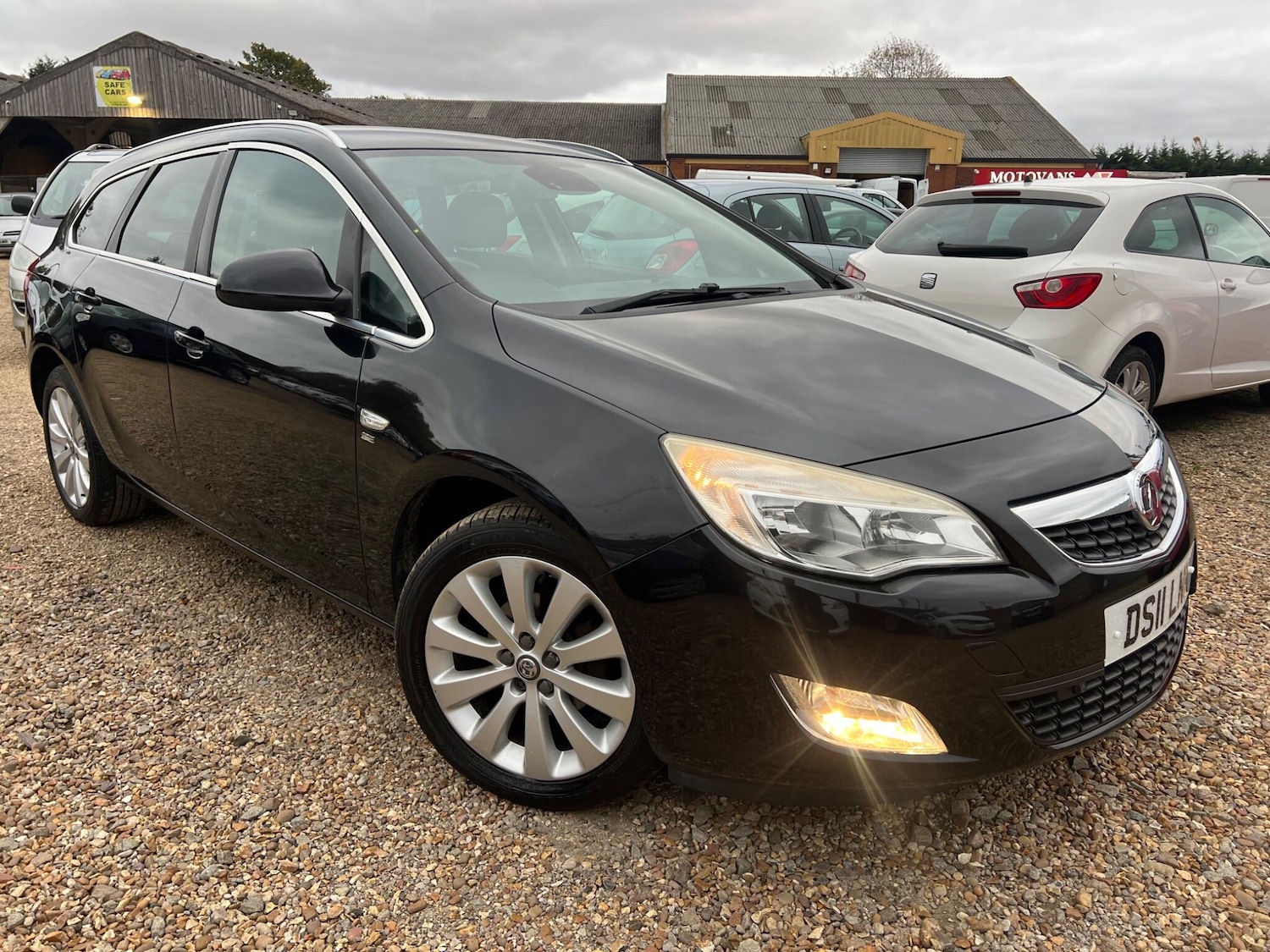 Used Vauxhall Astra 2011 for sale - 76425470: Photo 3