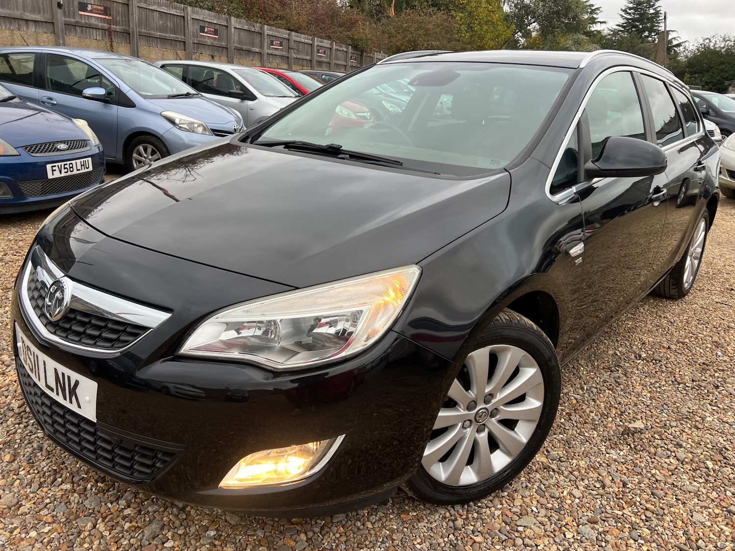 Used Vauxhall Astra 2011 for sale - 76425470: Photo 6