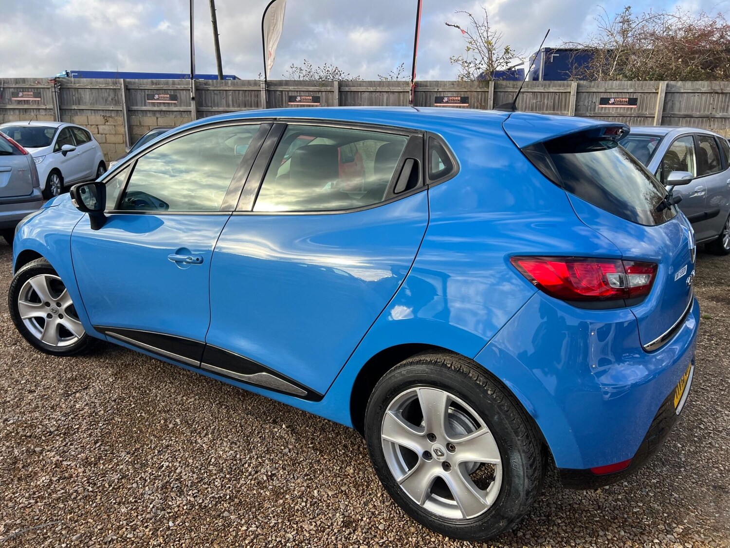 Used Renault Clio 2013 for sale - 76743125: Photo 13