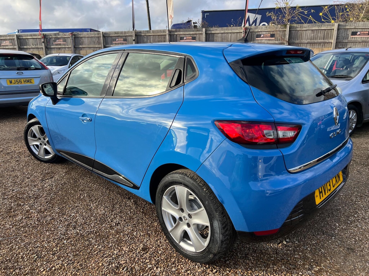 Used Renault Clio 2013 for sale - 76743125: Photo 18