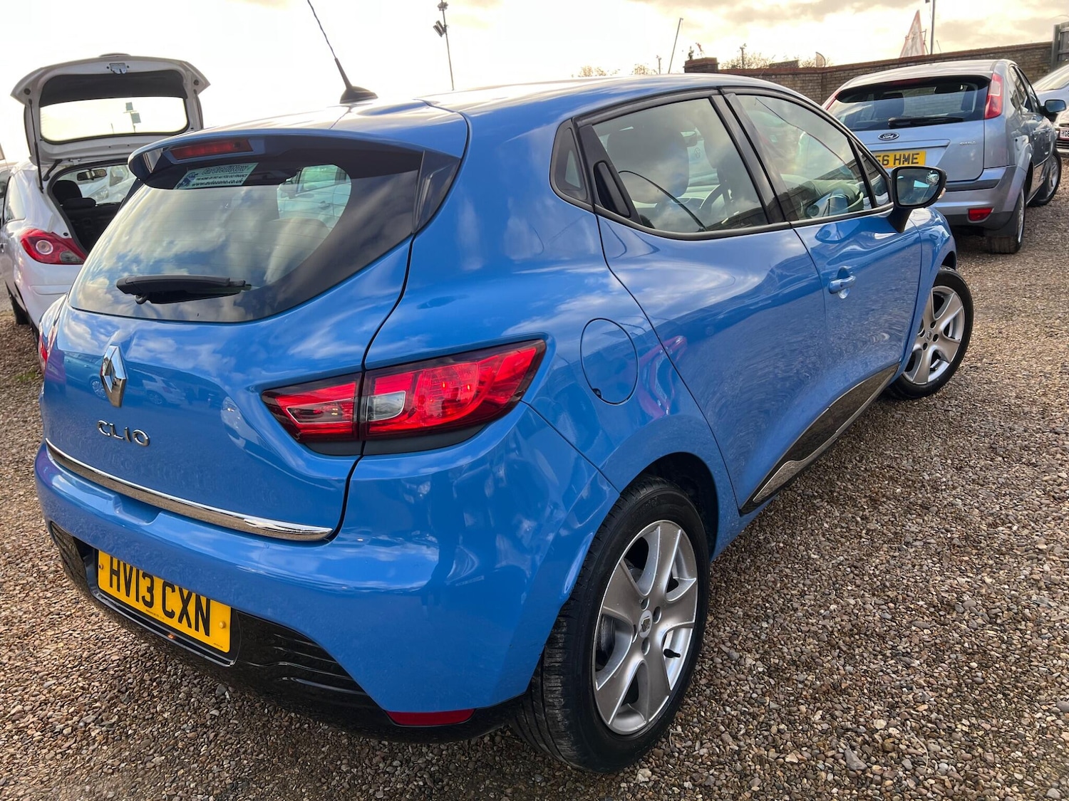 Used Renault Clio 2013 for sale - 76743125: Photo 4