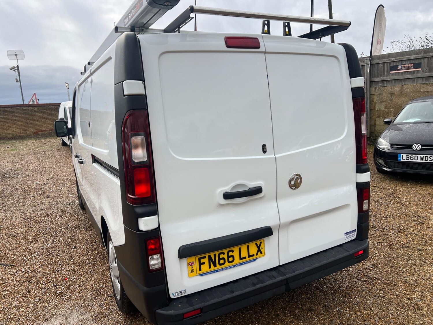 Used Vauxhall Vivaro 2016 for sale - 77925236: Photo 11