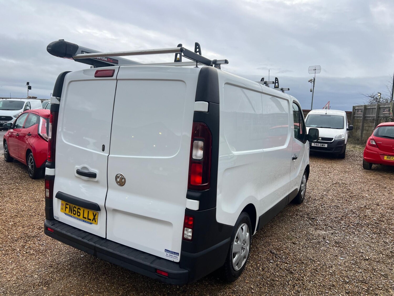 Used Vauxhall Vivaro 2016 for sale - 77925236: Photo 16