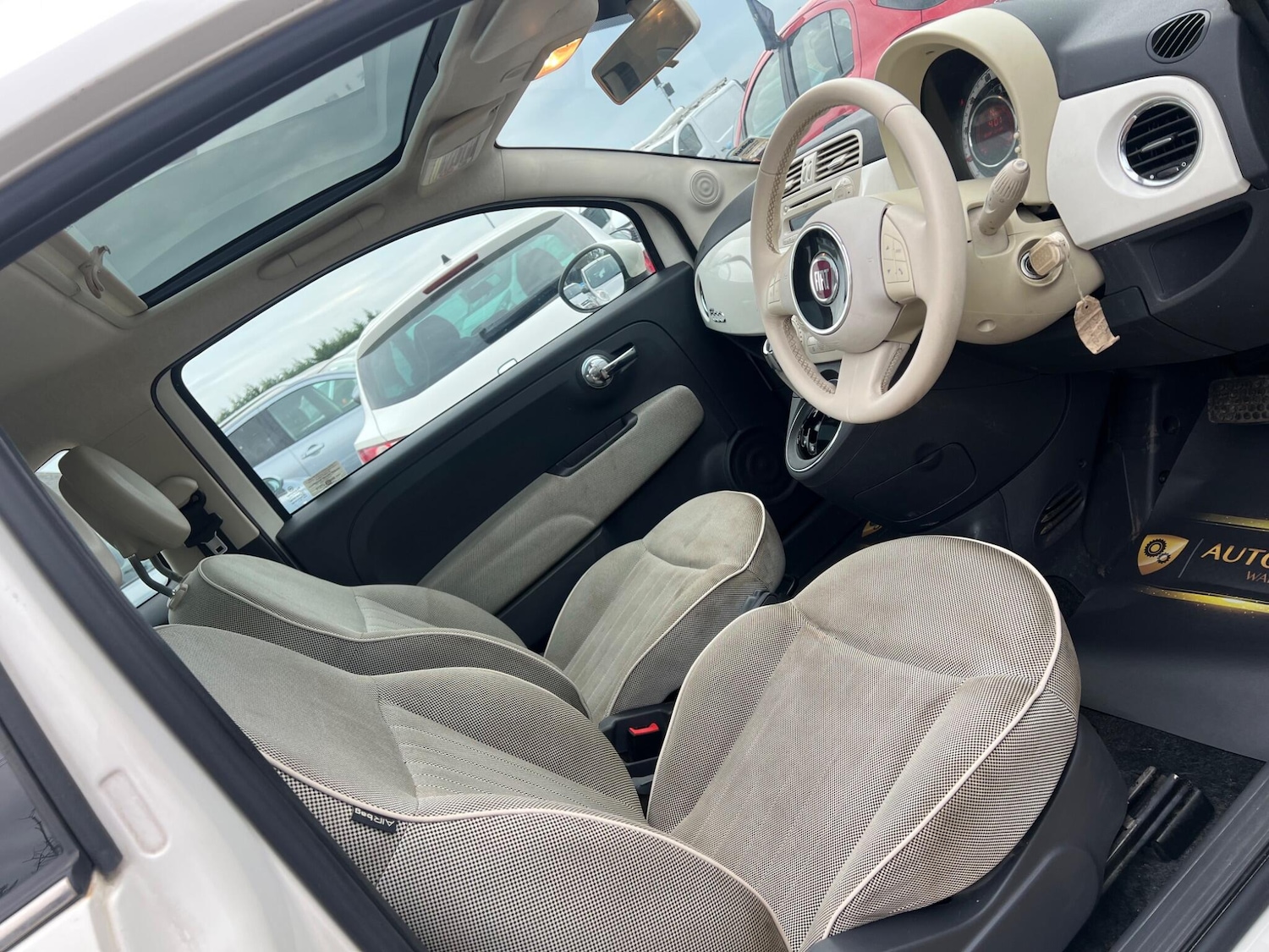 Used Fiat 500 2010 for sale - 76151494: Photo 8