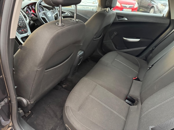 Used Vauxhall Astra 2012 for sale - 76179805: Photo 23