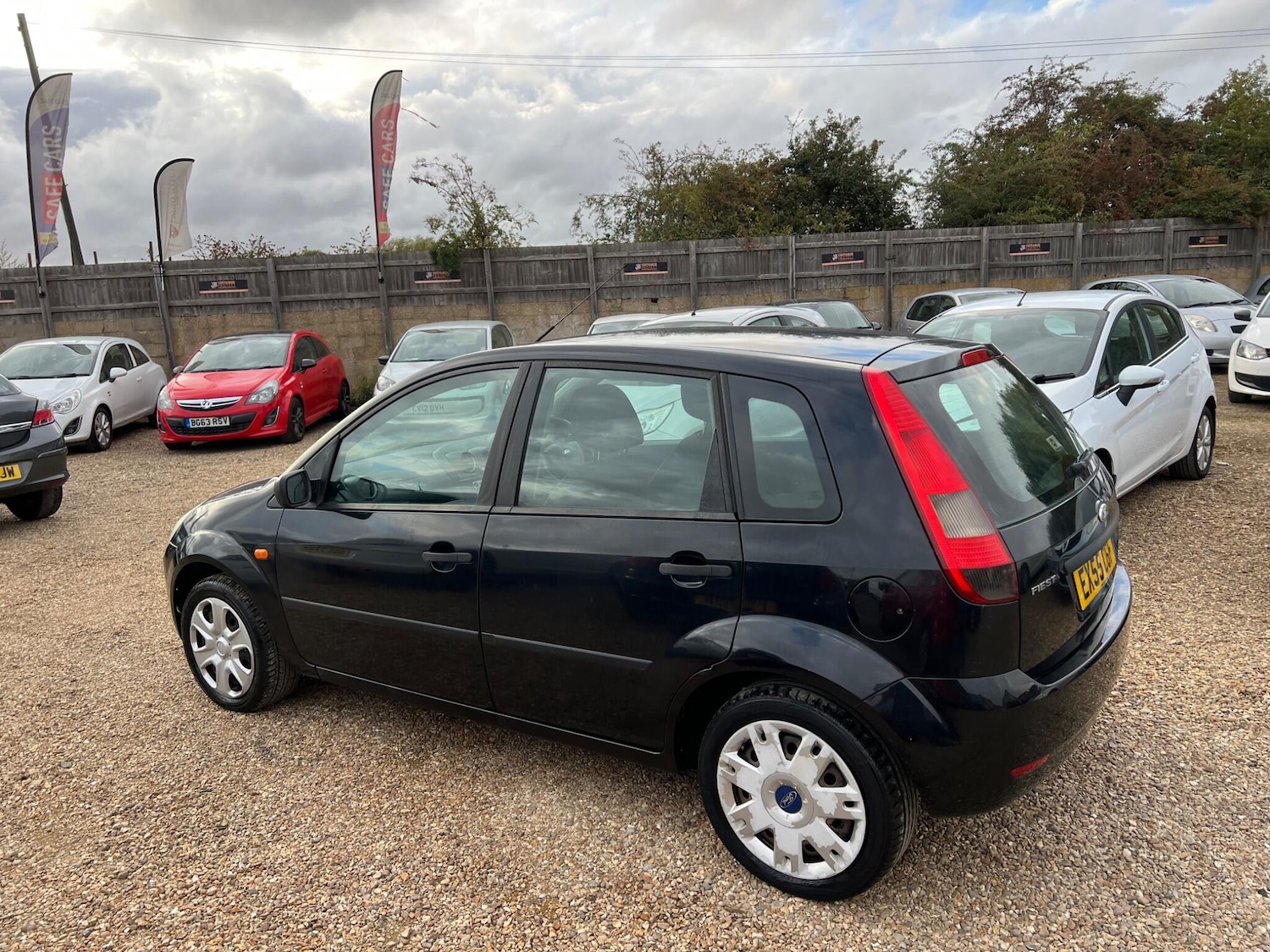 Used Ford Fiesta 2005 for sale - 76993287: Photo 2