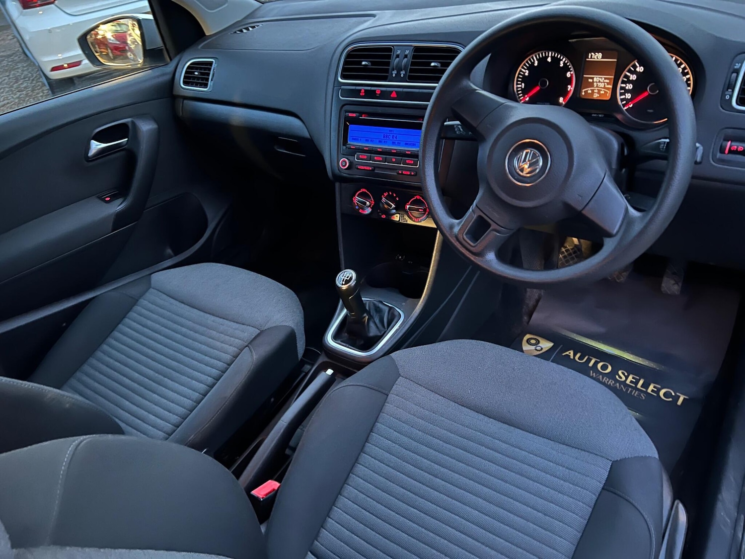 Used Volkswagen Polo 2010 for sale - 76573561: Photo 24