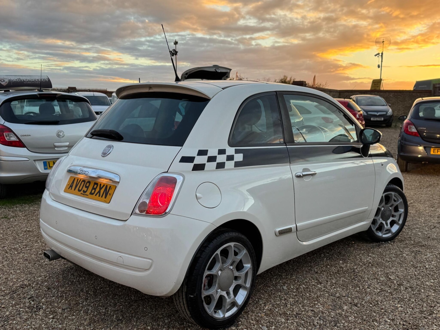 Used Fiat 500 2009 for sale - 76388875: Photo 4