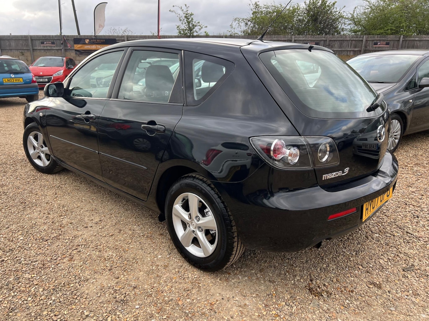 Used Mazda Mazda3 for sale - 78135779: Photo 2