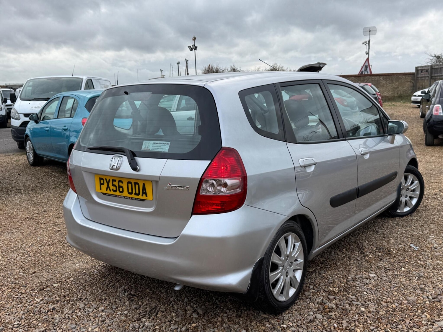 Used Honda Jazz for sale - 76996168: Photo 2