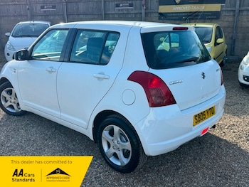 Used Suzuki Swift 2005 for sale - 79494669: Photo