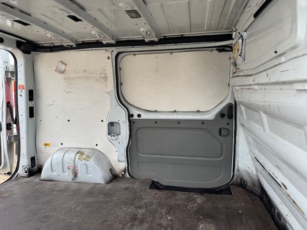 Used Vauxhall Vivaro 2009 for sale - 76260378: Photo 26