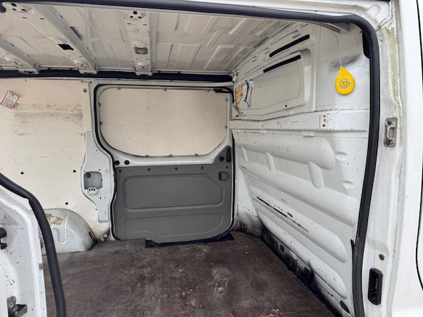 Used Vauxhall Vivaro 2009 for sale - 76260378: Photo 29