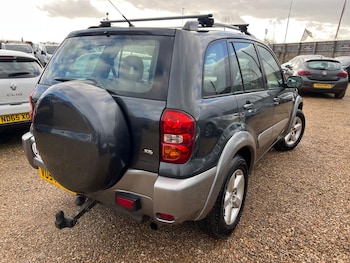 Used Toyota RAV4 2004 for sale - 77823595: Photo