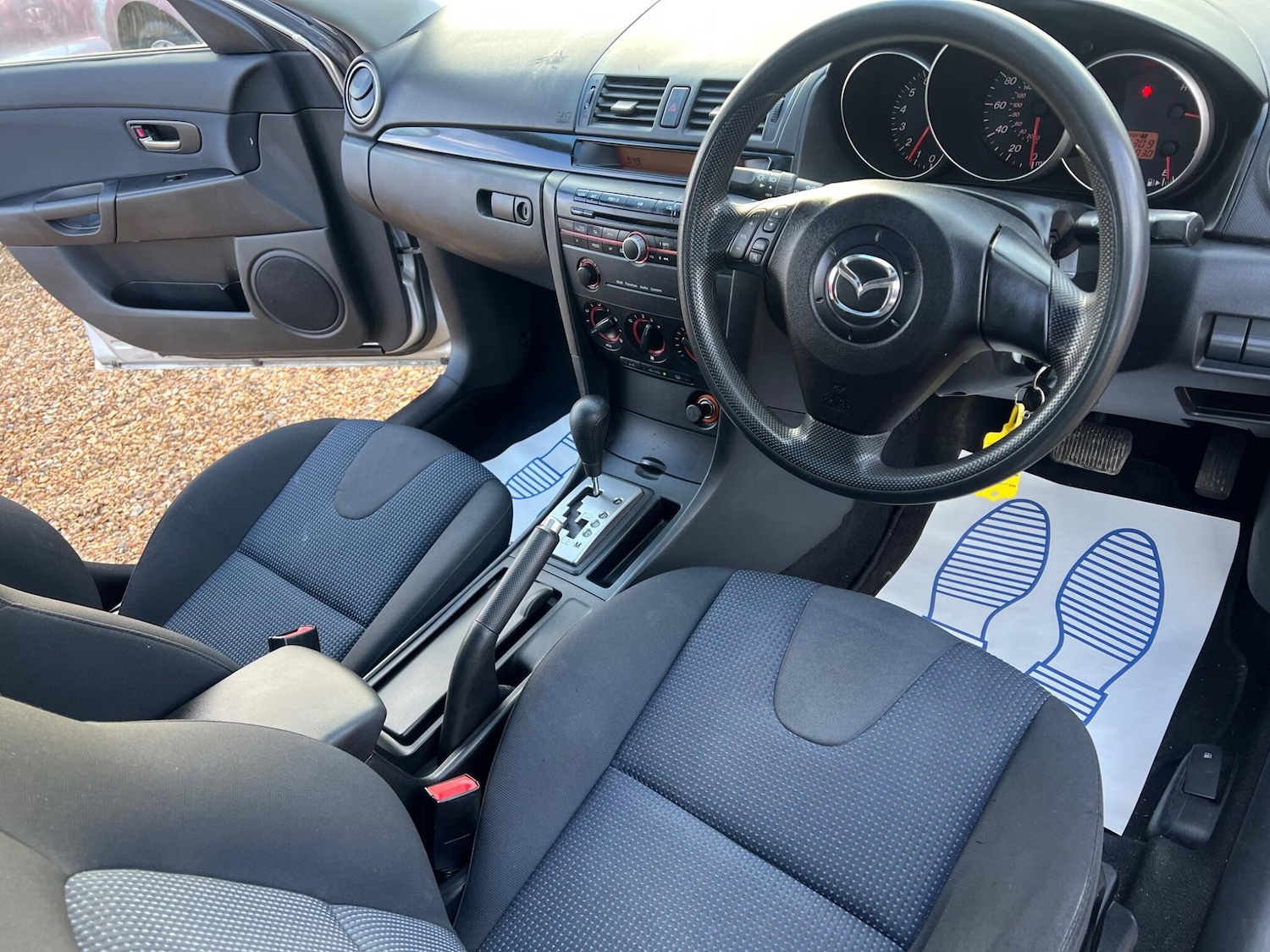 Used Mazda Mazda3 2005 for sale - 77315106: Photo 24