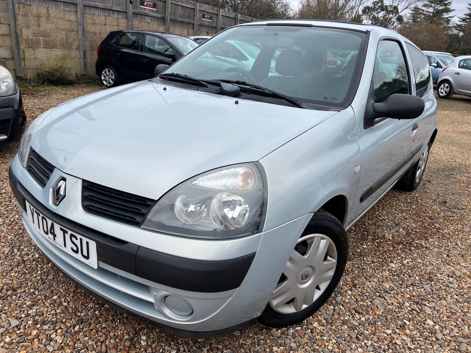 Used Renault Clio 2004 for sale - 77696181: Photo 14