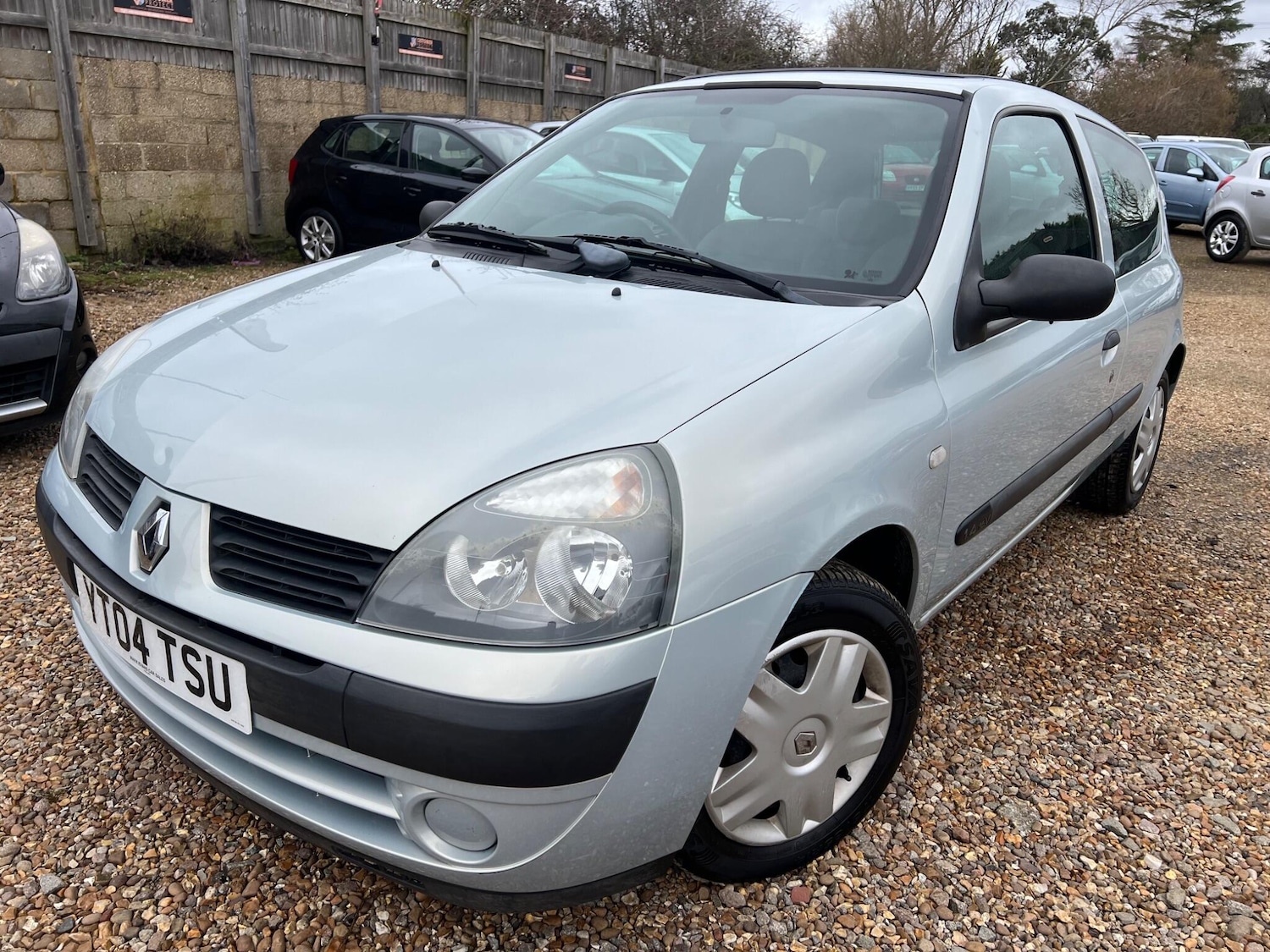 Used Renault Clio 2004 for sale - 77696181: Photo 15